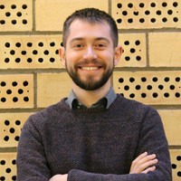 Dr. Enzo Mastinu